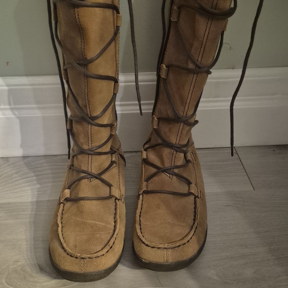 Vagabond Women's Brown Lace-Up Boots